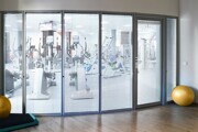 Стеклянная перегородка для офиса с двойным стеклом для спортзала Стеклянная перегородка для офиса с двойным стеклом для спортзала фото